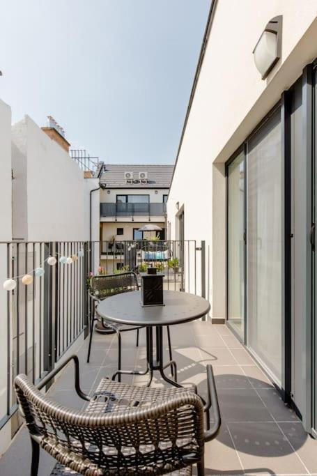 Szondi Corner Apartman Budapeste Exterior foto