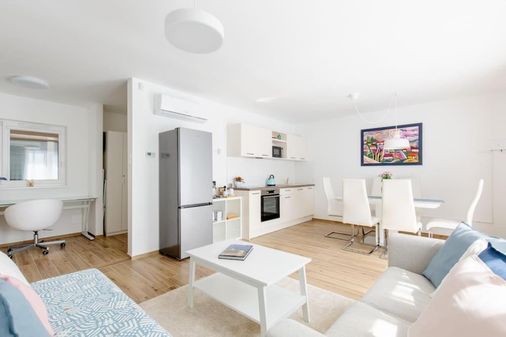 Szondi Corner Apartman Budapeste Exterior foto